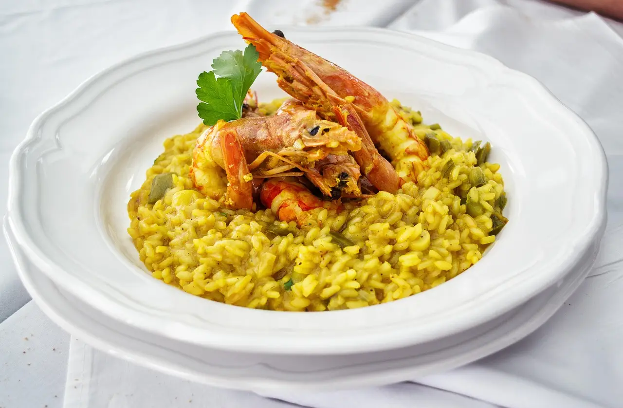 Come preparare un risotto ai frutti di mare dal sapore intenso secondo uno chef stellato Come preparare un risotto ai frutti di mare dal sapore intenso secondo uno chef stellato